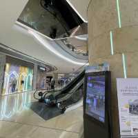Huge shopping mall in Orchard: Ion Orchard 