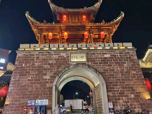 [古嶺南風] 深圳甘坑古鎮：客家建築風韻時的光隧道