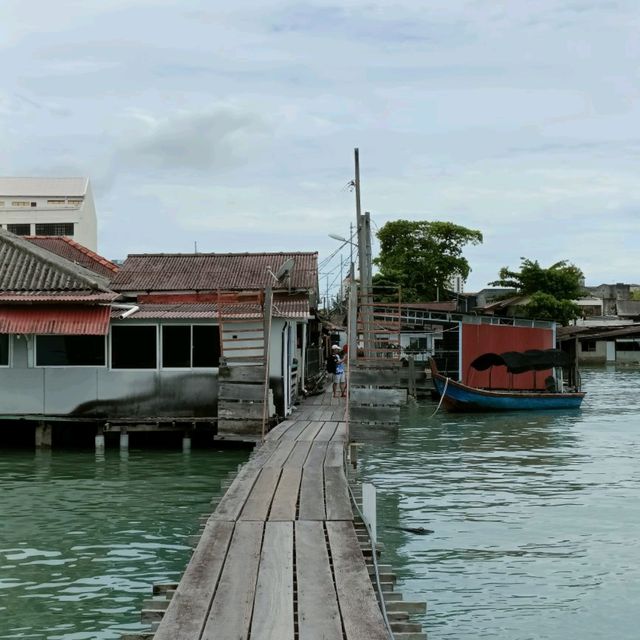 Relaxing Morning Walk along Tan Jetty