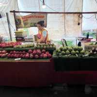 ตลาดน้ำบางน้ำผึ้ง 