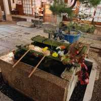 隱藏於京都最熱鬧商店街的神社
