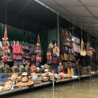 Exploring the Vibrant Floating Markets of Bangkok