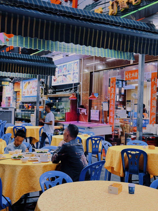 來了深圳宝安区美食街：翻身路和自由路