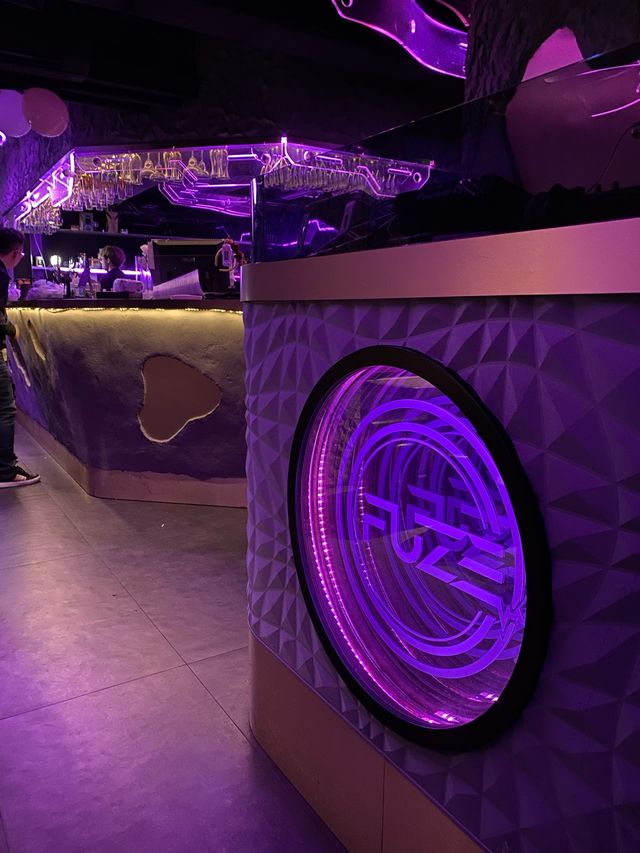 中環:蘭桂坊 cyber 酒吧 中環:蘭桂坊 cyber 酒吧