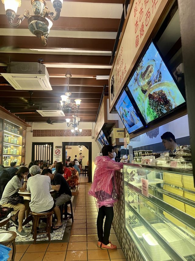 พาชิมอาหารท้องถิ่นมาเลเชียที่ Peranakan place