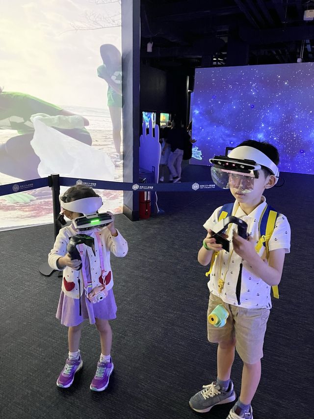鬧市中的水母世界