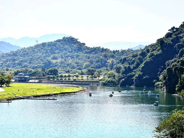 지하철역에서 바로 이어지는 신세계 비탄풍경구 碧潭風景區, 옥색 호수를 보며 망중한을 즐기다.