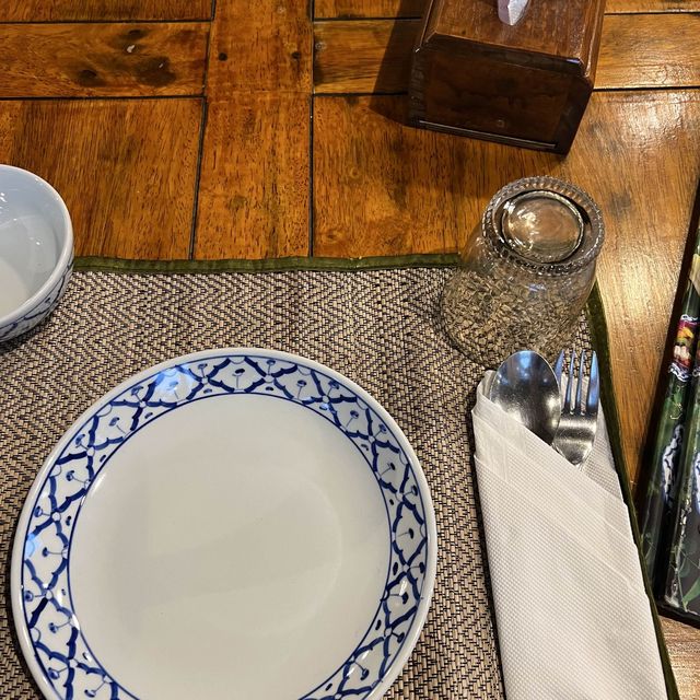 ทานอาหารไทยแท้ฉบับชาววังที่ “ร้านอาหารทับขวัญ”