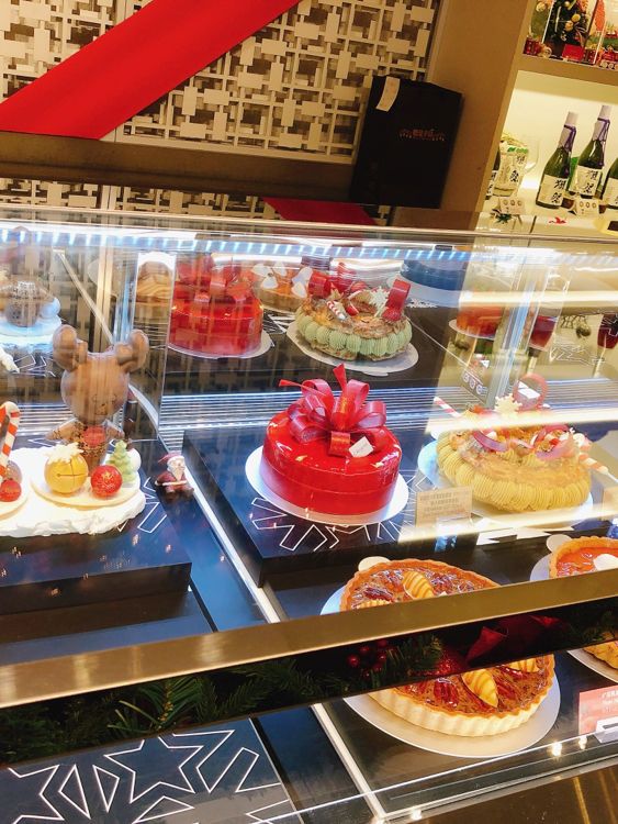 台北｜🎄🎅🏻五彩巨大聖誕樹🎁🎀 Regent Taipei 晶華酒店-中庭咖啡廳