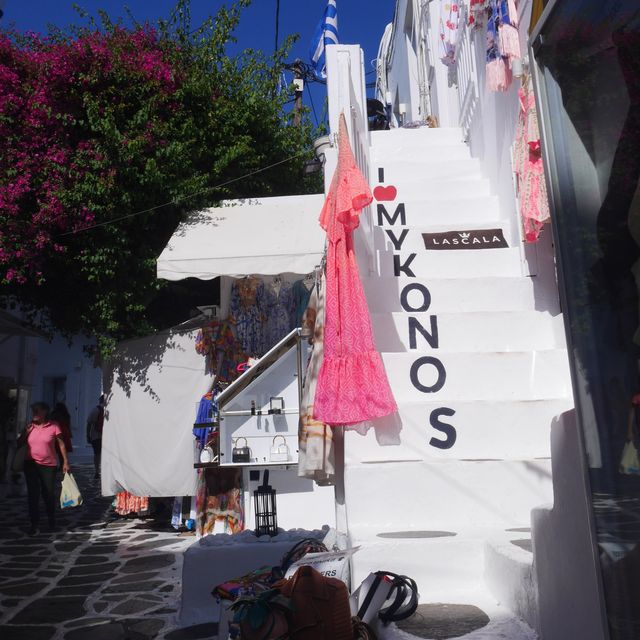 越夜越多人的希臘渡假島嶼Mykonos