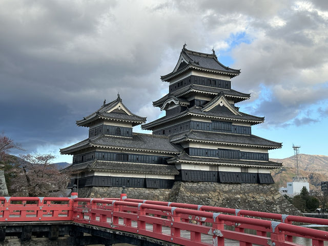 長野・松本。国宝『松本城』   