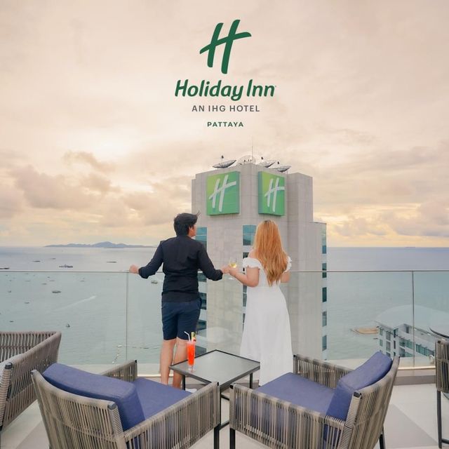 ที่พักติดชายหาดพัทยา Holiday Inn Pattaya