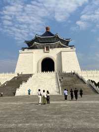 หอรำลึกเจียงไคเช็ค:⛩️Chiang Kai shek memorial hall