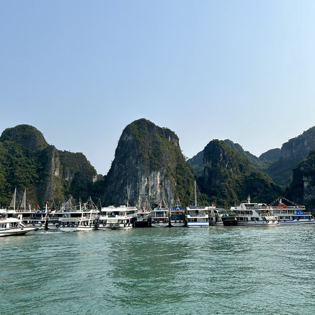 A day trip to Halong Bay - Vietnam