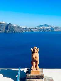 Welcome to the enchanting island of Santorini