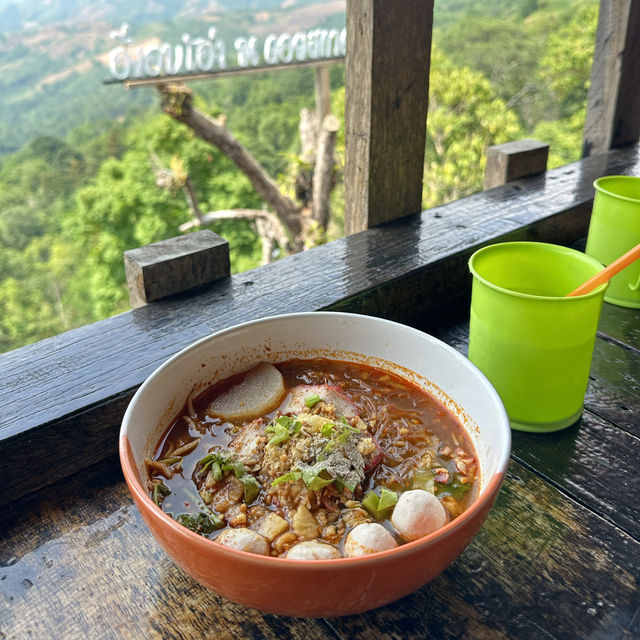 ก๋วยเตี๋ยว อึ่งอบโอ่ง