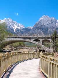 หุบเขาพระจันทร์สีน้ำเงิน Blue Moon Valley