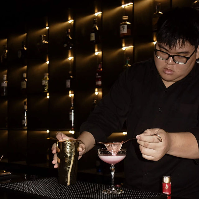 📍Euphoria Cocktail lounge
