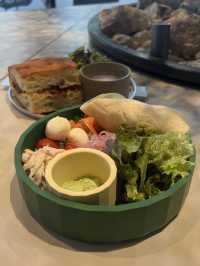 【福岡カフェ】お店の工房で作ったチーズを使ったおいしいランチ