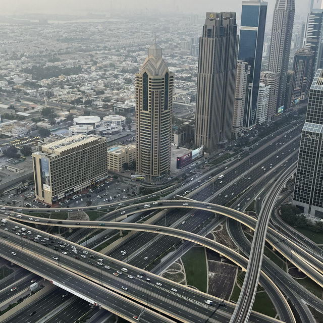 Discover Dubai's Gems: Dubai Mall & Burj Khalifa 