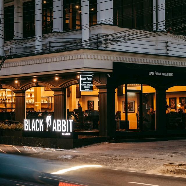 Black Rabbit Bar & Bistro 