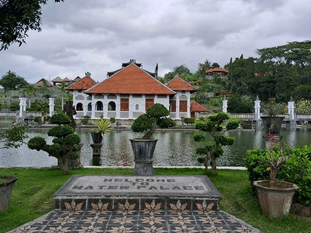 【バリ島】美しい水の離宮「taman ujung」