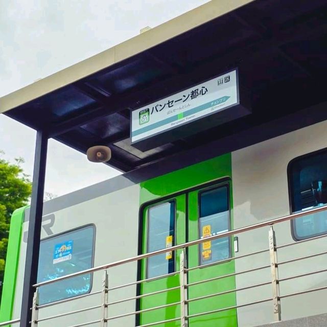 𝘿𝙚𝙣𝙨𝙝𝙖 𝘾𝙖𝙛𝙚 ยกรถไฟญี่ปุ่นมาไว้ที่บางแสน