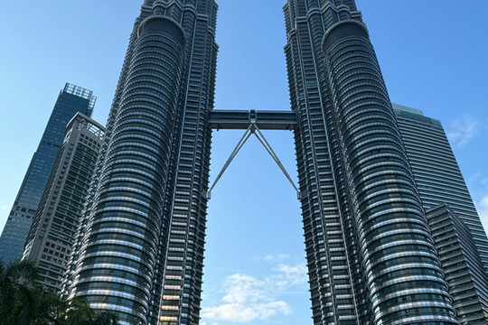 マレーシア】巨大！マレーシアのシンボルタワー | Trip.com クアラ