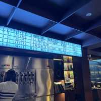 คลาสสิคมาก aftersun Listening Bar
