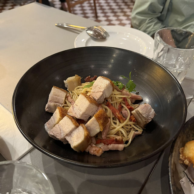Pet friendly fusion restaurant 