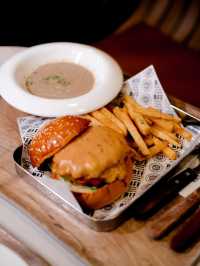 希慎廣場 花生醬burger🍔🍔