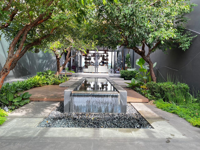 Infinity edge pool Chewakhong