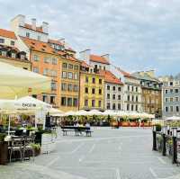A city full of resilience and charm 🇵🇱😎👫