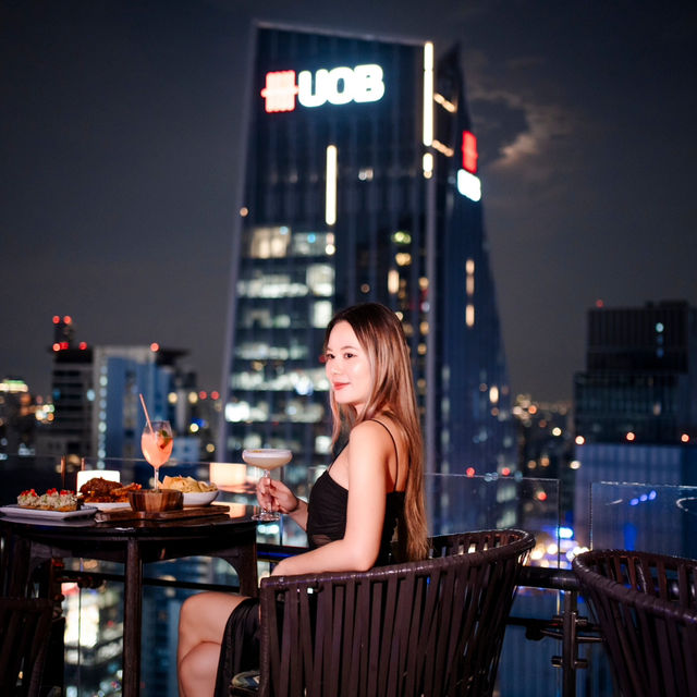 🌃โรงแรมสวยย่าน EM District สะดวกสบาย 