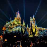 เดินเล่นยามค่ำคืนที่ Universal Studios โอซาก้า