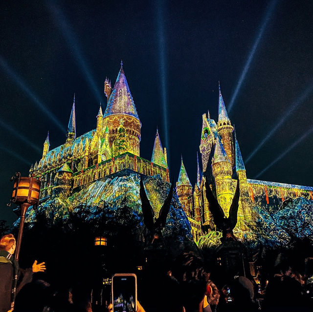 เดินเล่นยามค่ำคืนที่ Universal Studios โอซาก้า