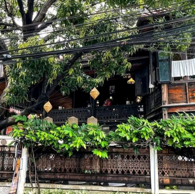 พามาทานของว่างที่ บ้านขนมปังขิงเสาชิงช้า