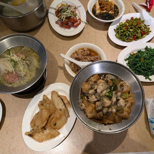 台北大安「小李子清粥小菜」深夜裡的家常味