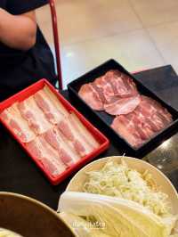 เหมาะสำหรับคนรักหมูกระทะที่อยากทานในเย็นสบาย