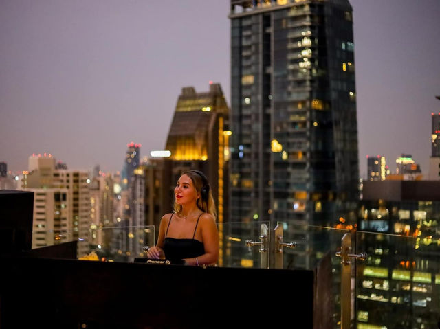Skyview Hotel Bangkok โรงแรมสุดหรูใกล้ BTS