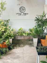 Little World Cafe ~ คาเฟ่เล็กๆ ที่เค้กอร่อย