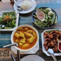 ร้านอาหารป้าณี ก.ม. 100 Panee KM 100 Restaurant