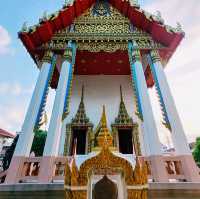 泰國曼谷具有特色的曆史古跡寺廟景點:Wat Pradittharam (Wat Mon)，巨大金色臥佛，適合拍照📸打卡。