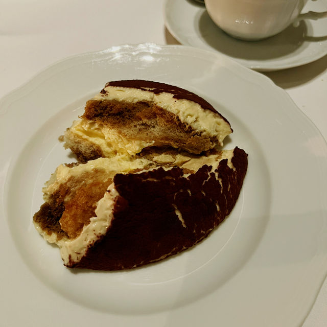 The best Italian restaurant in HK🍽️                環境、氣氛、食物都無可挑剔