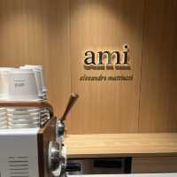 今話題の"Le Café AMI"