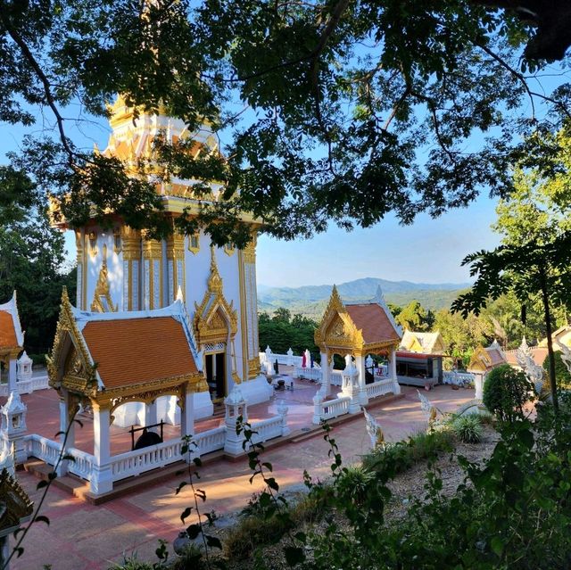 พระพุทธบาทภูควายเงิน