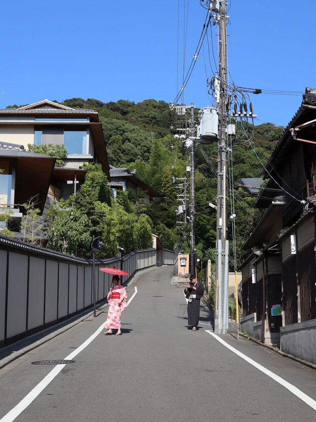 Sannenzaka: A Charming Stroll Through Kyoto’s Past