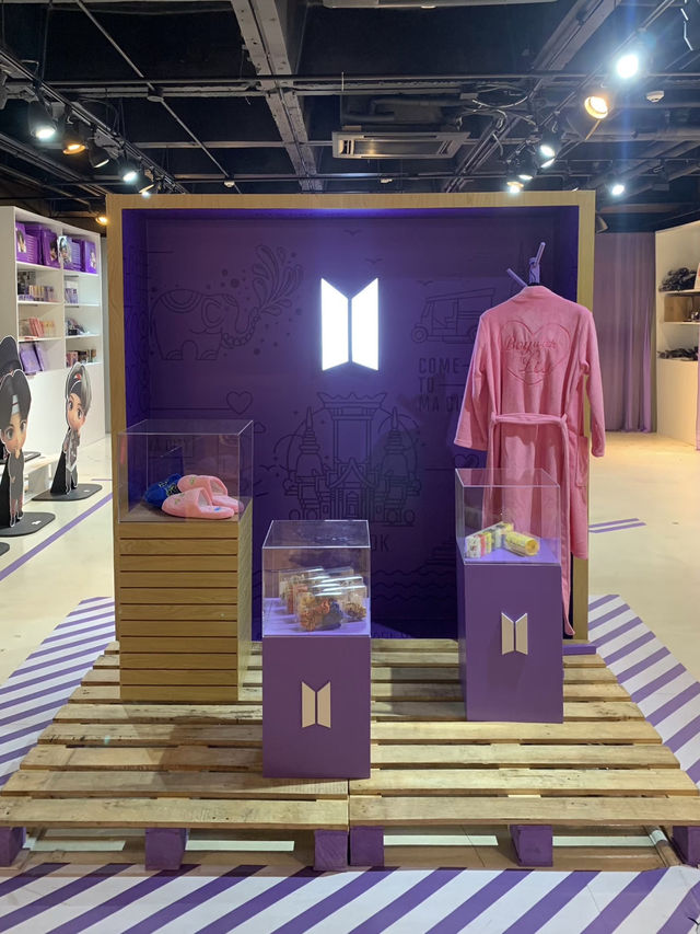 BTS POP-UP STORE: space of BTS ที่สยามดิส