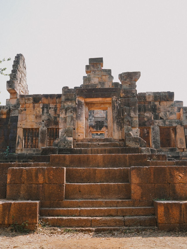 วัดเอกพนม วัดสวยพระตะบอง ที่ห้ามพลาด