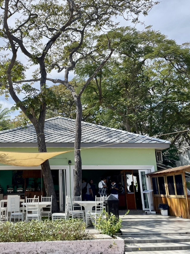 คาเฟ่ติดทะเล หัวหิน 🏝️ 